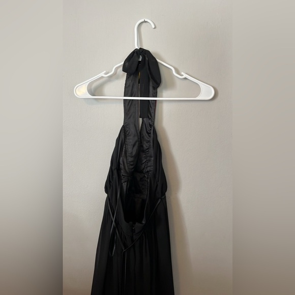 Halter dress - Picture 5 of 5
